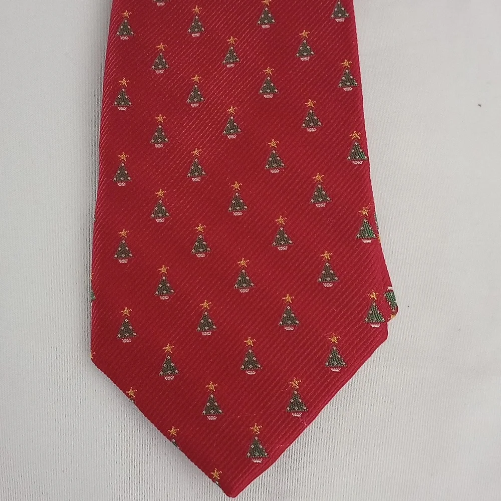 Ralph Lauren big boys Silk tie. One size red /holiday theme